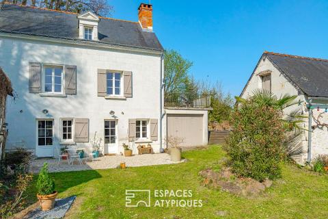 Loire Valley house with panoramic views of the Loire River and outbuildings
