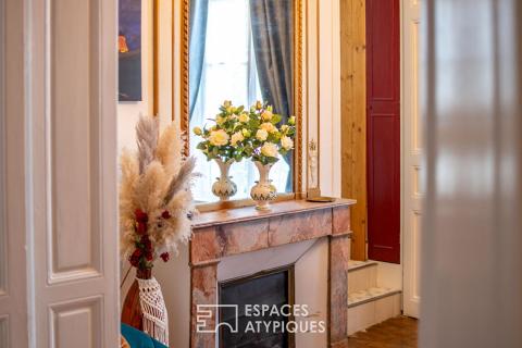 A bourgeois house with multiple uses