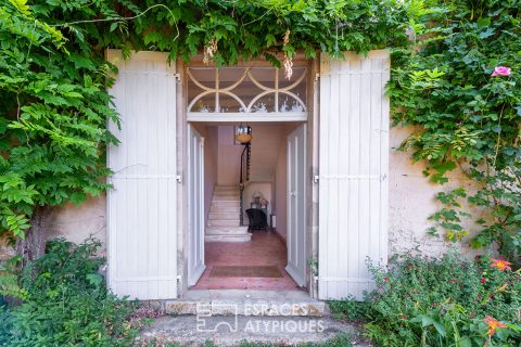 Propriété du XIXème siècle avec dépendances et parc arboré