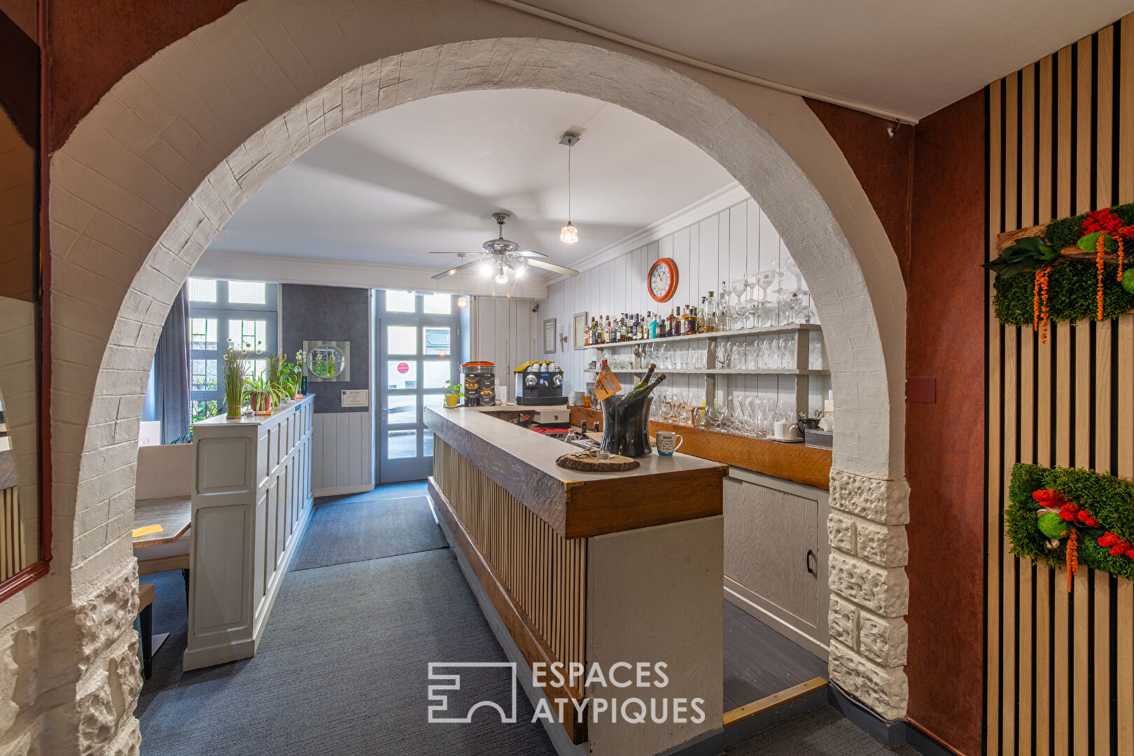 Etablissement de charme – Restaurant gastronomique & hôtel