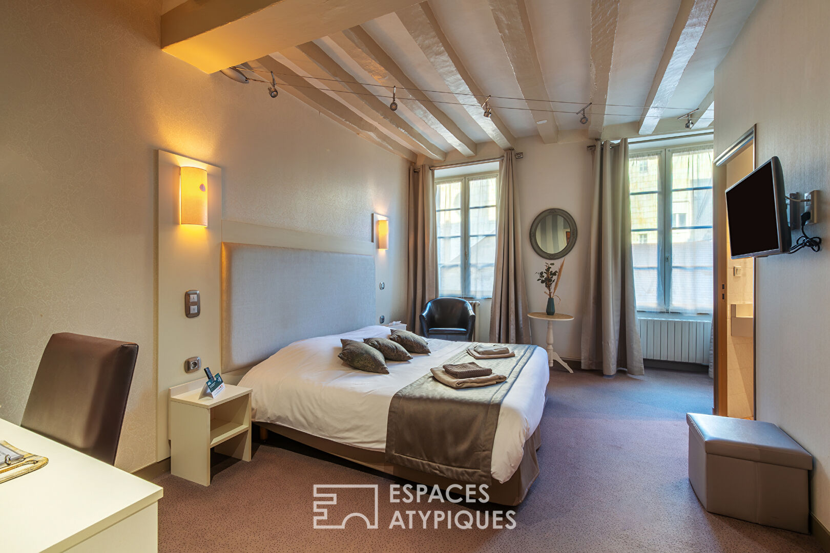 Etablissement de charme – Restaurant gastronomique & hôtel