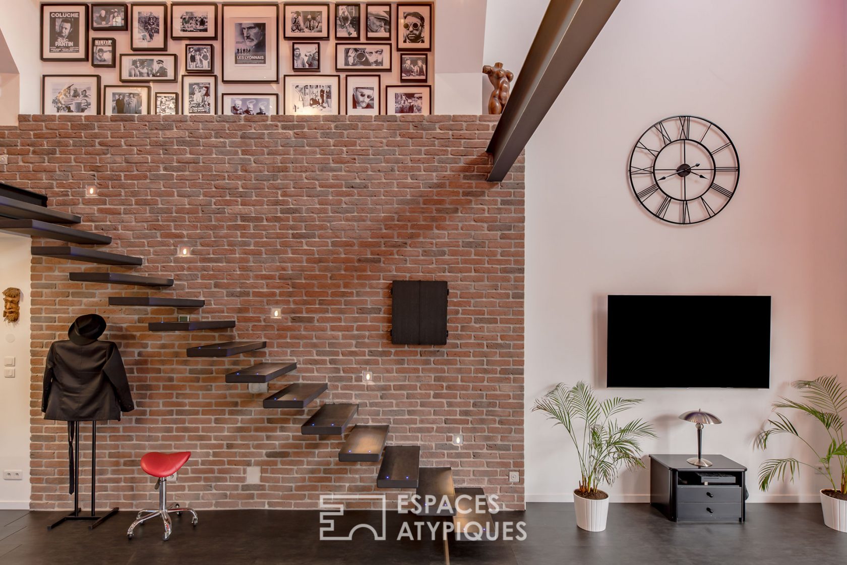 Loft contemporain  dans un ancien cinéma de quartier