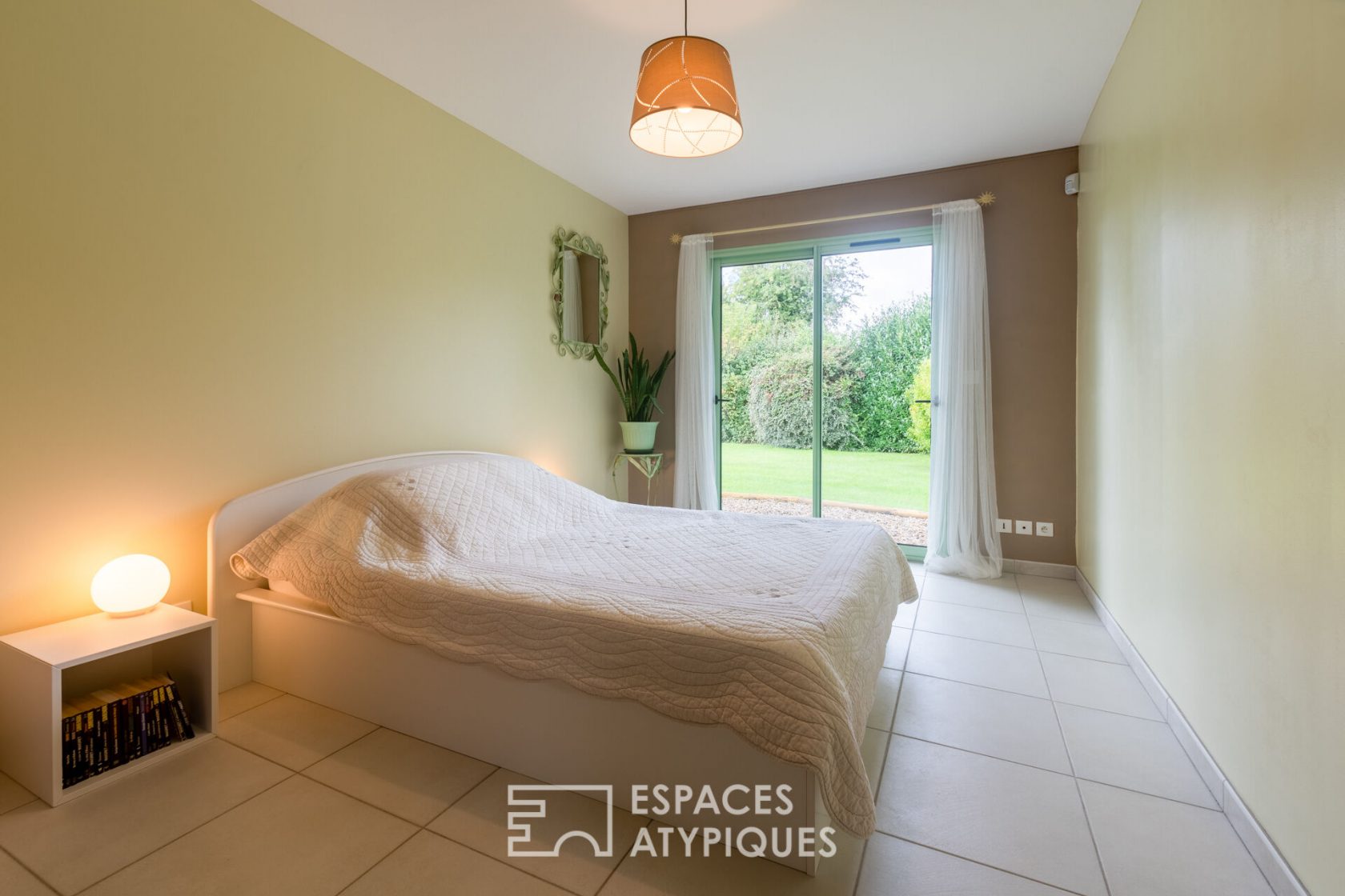Architect house open to nature – near Honfleur