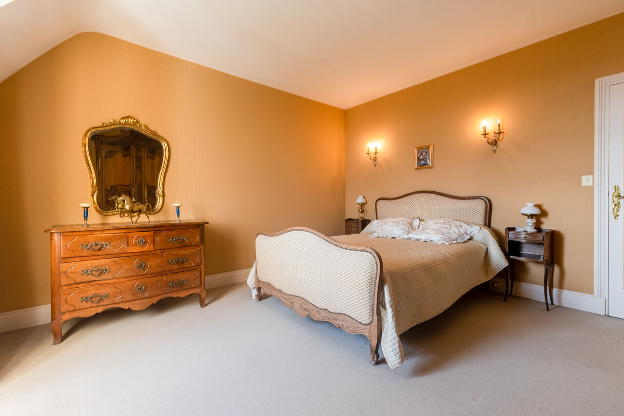 Property with panoramic view of the Seine
