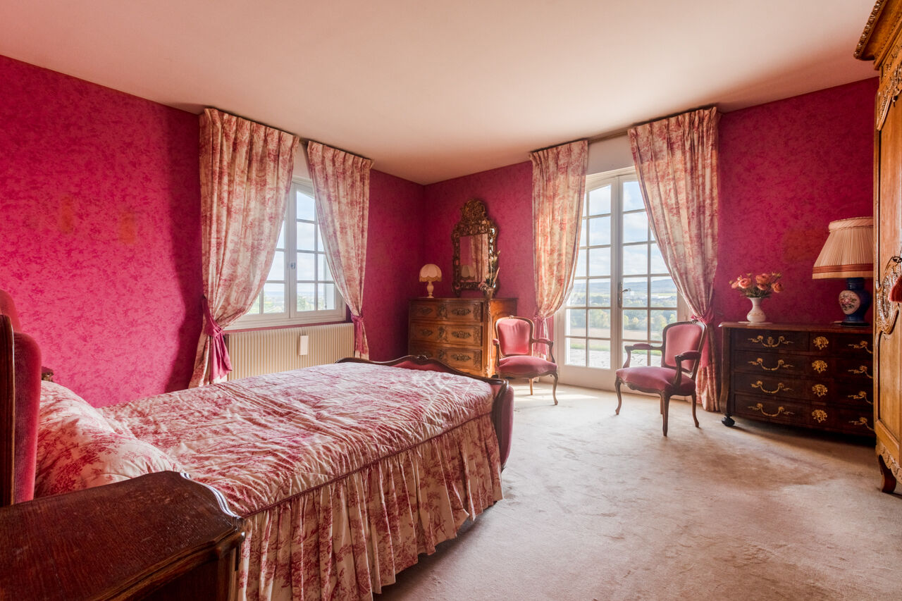 Property with panoramic view of the Seine