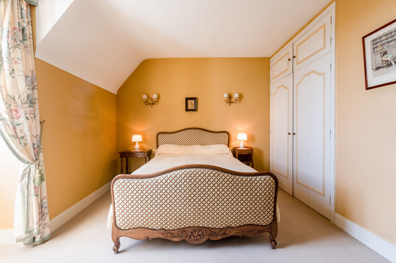 Property with panoramic view of the Seine