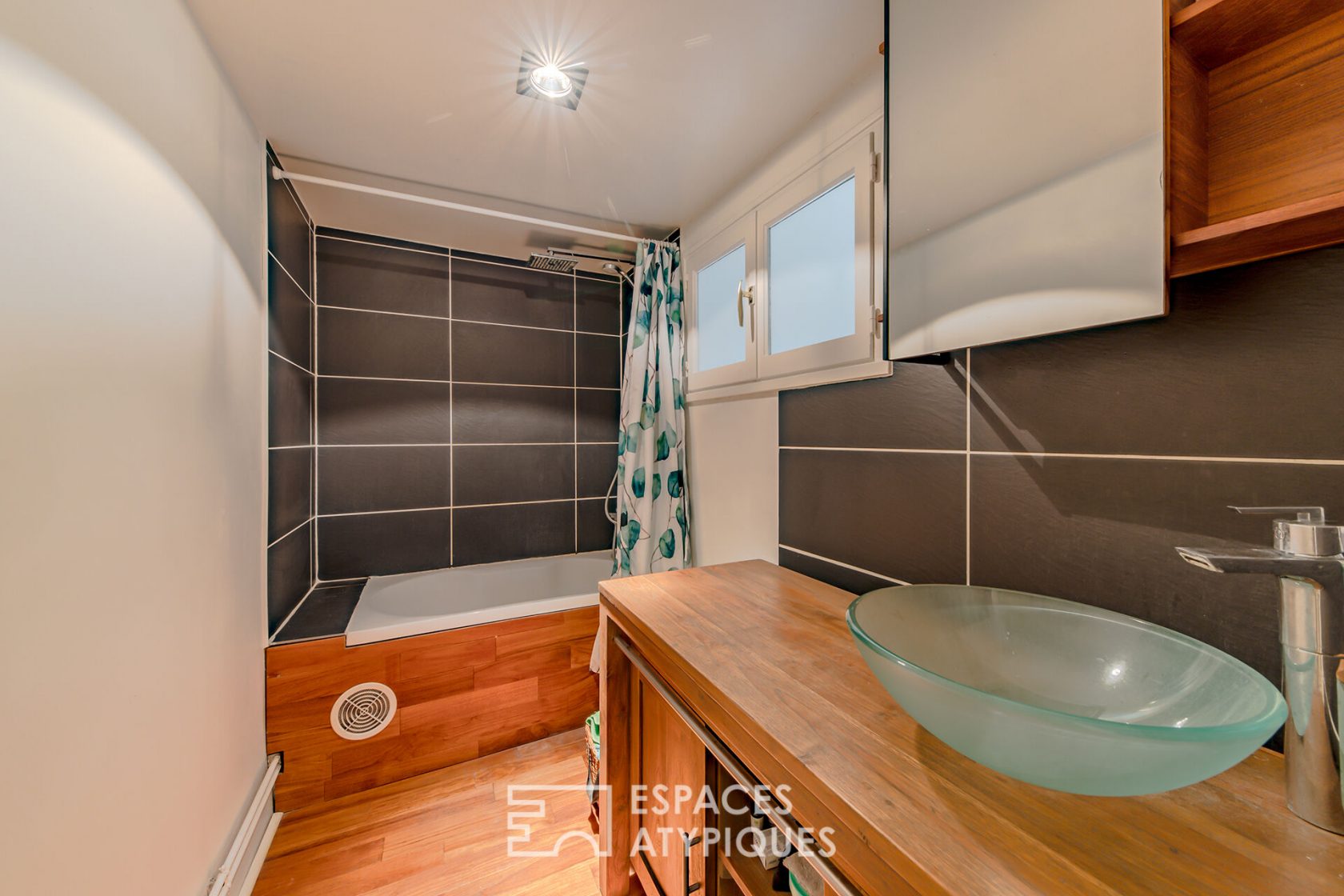 Atypical apartment in the city center