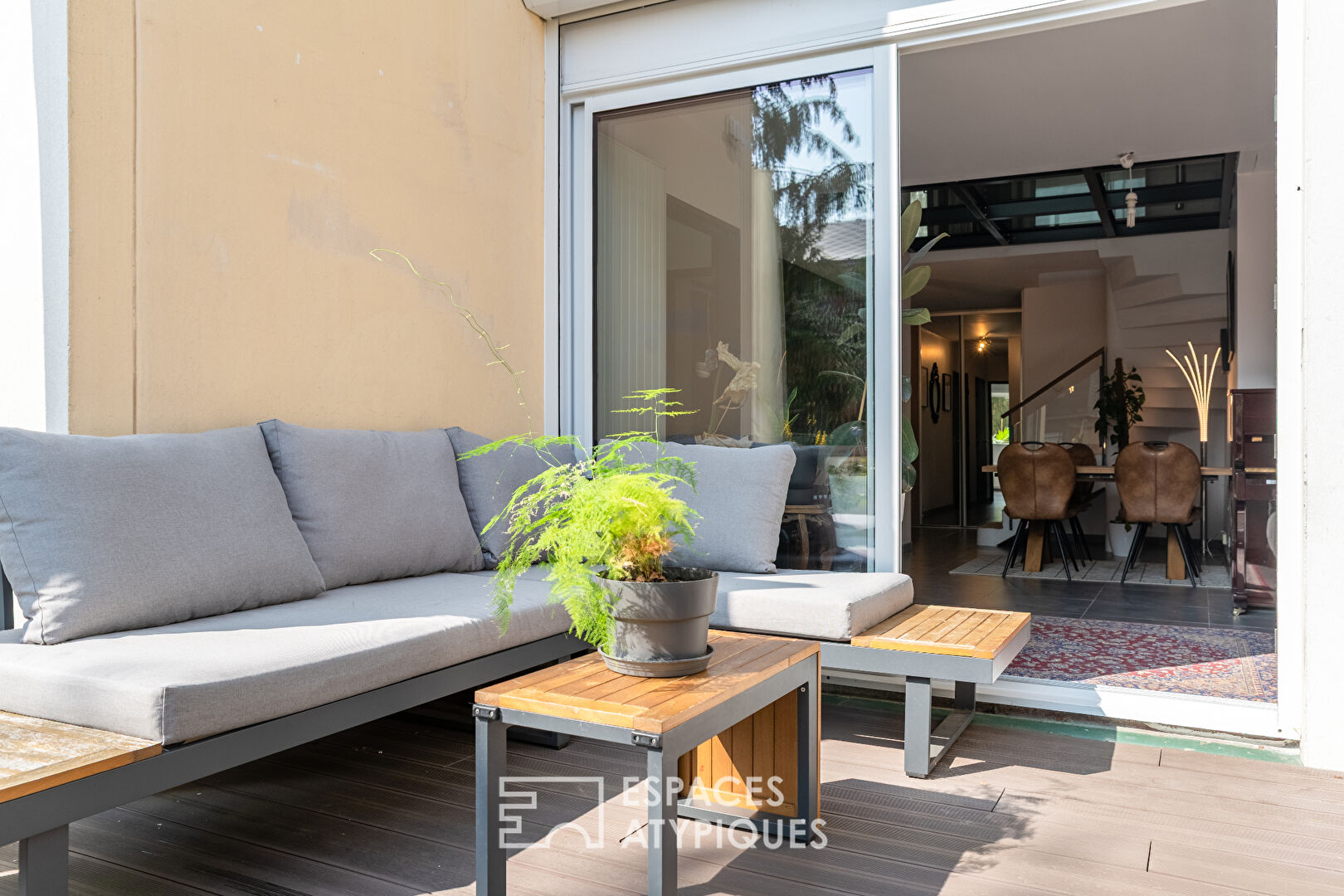 Appartement en duplex avec terrasse – Quartier Saint Clément