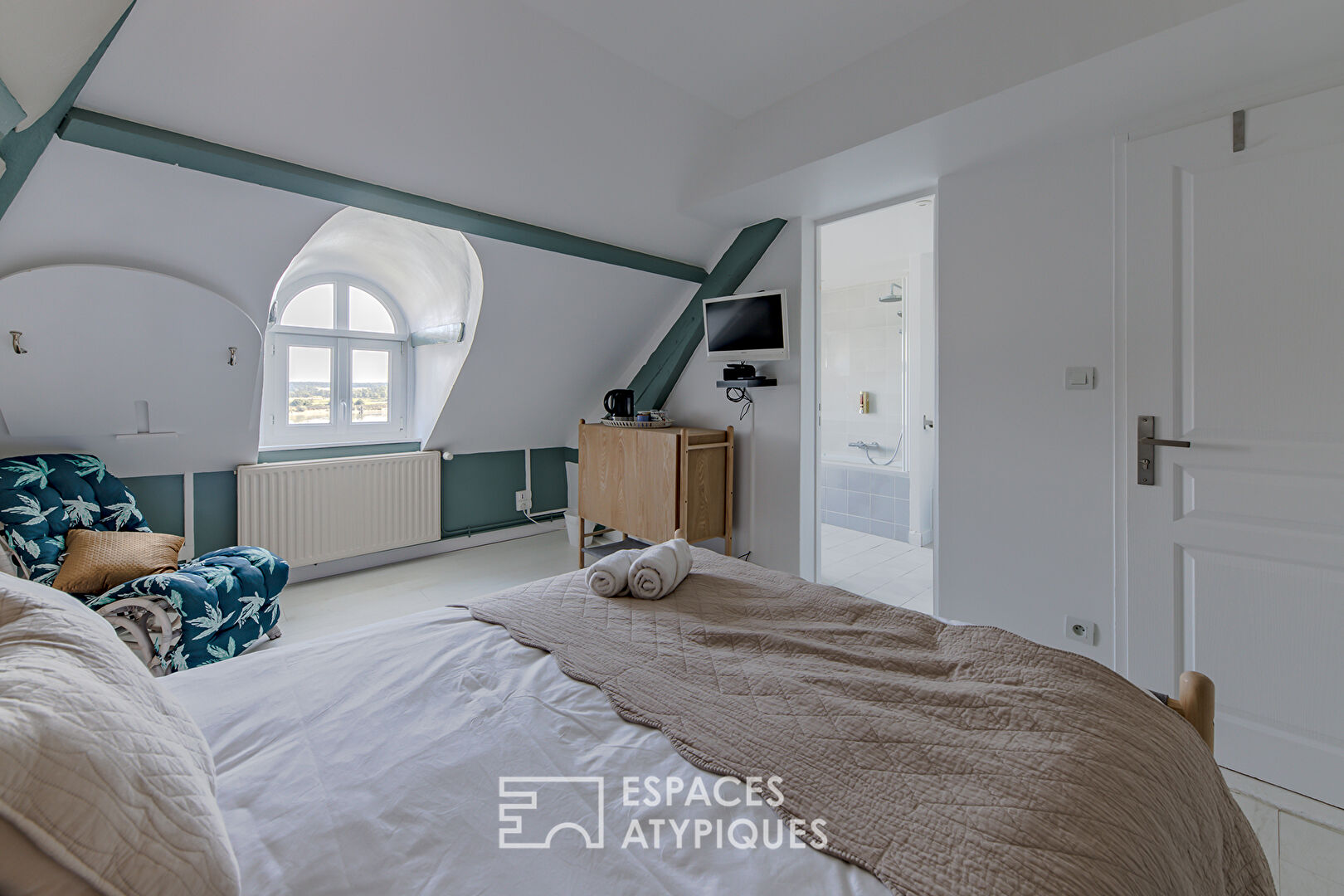 Villa d’exception du 19ème siècle en bord de Seine