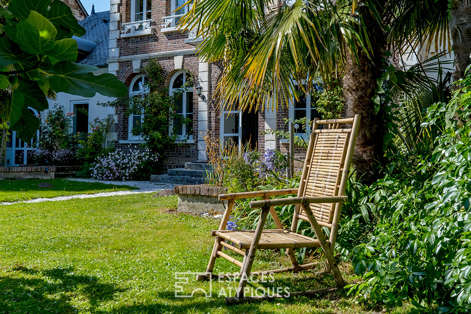 Villa d’exception du 19ème siècle en bord de Seine
