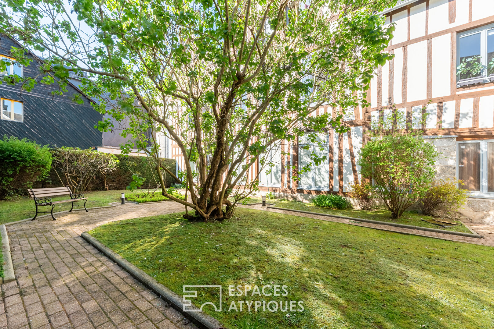 Appartement en hyper centre de Rouen avec jardin et vue cathédrale