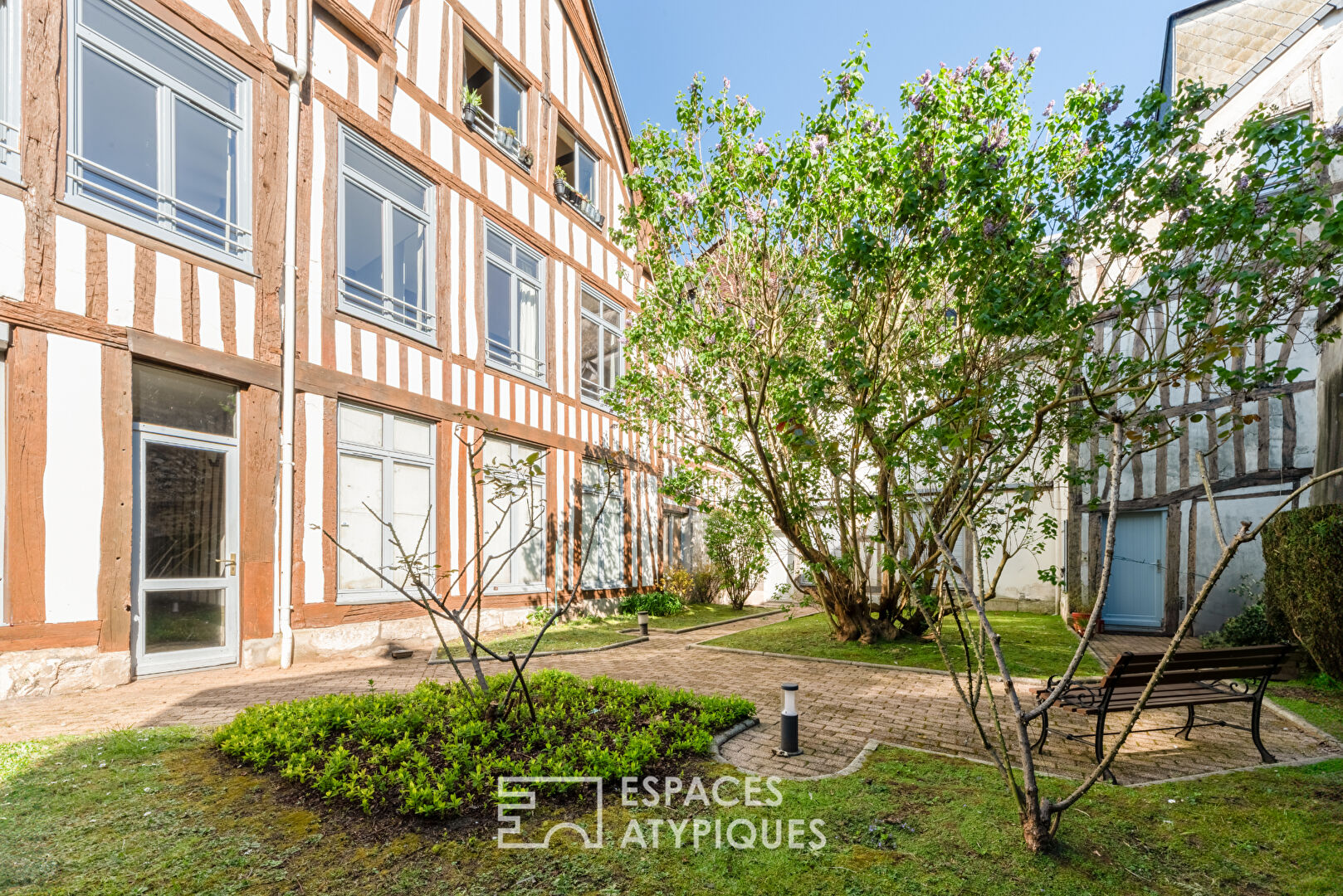 Appartement en hyper centre de Rouen avec jardin et vue cathédrale