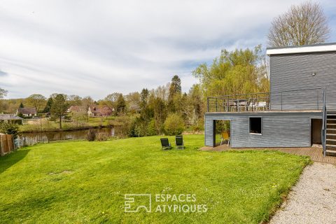 Maison avec extension contemporaine au bord du lac de Forges-les-Eaux