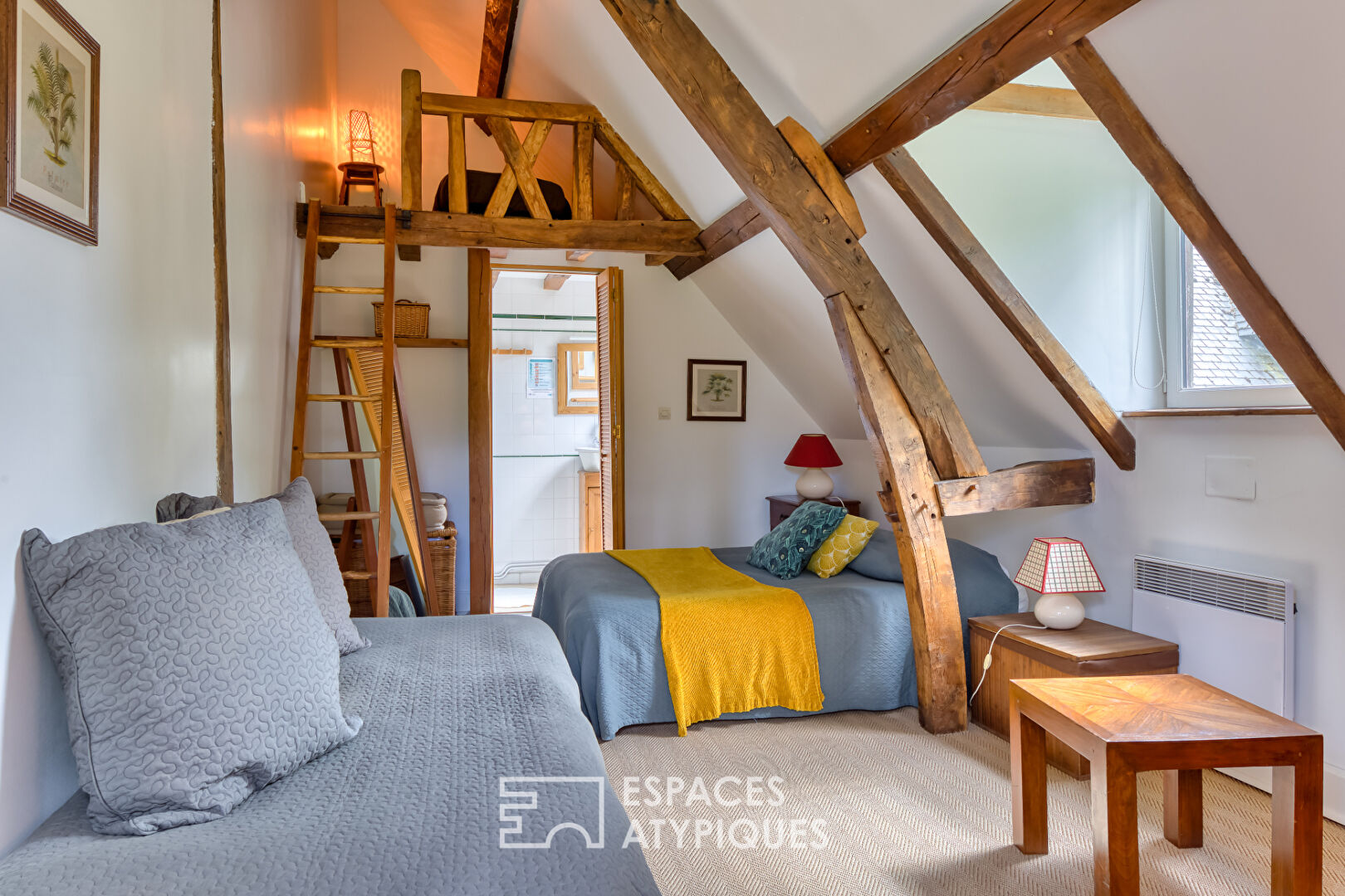 Renovated old riding school, combining Norman charm and spectacular volumes