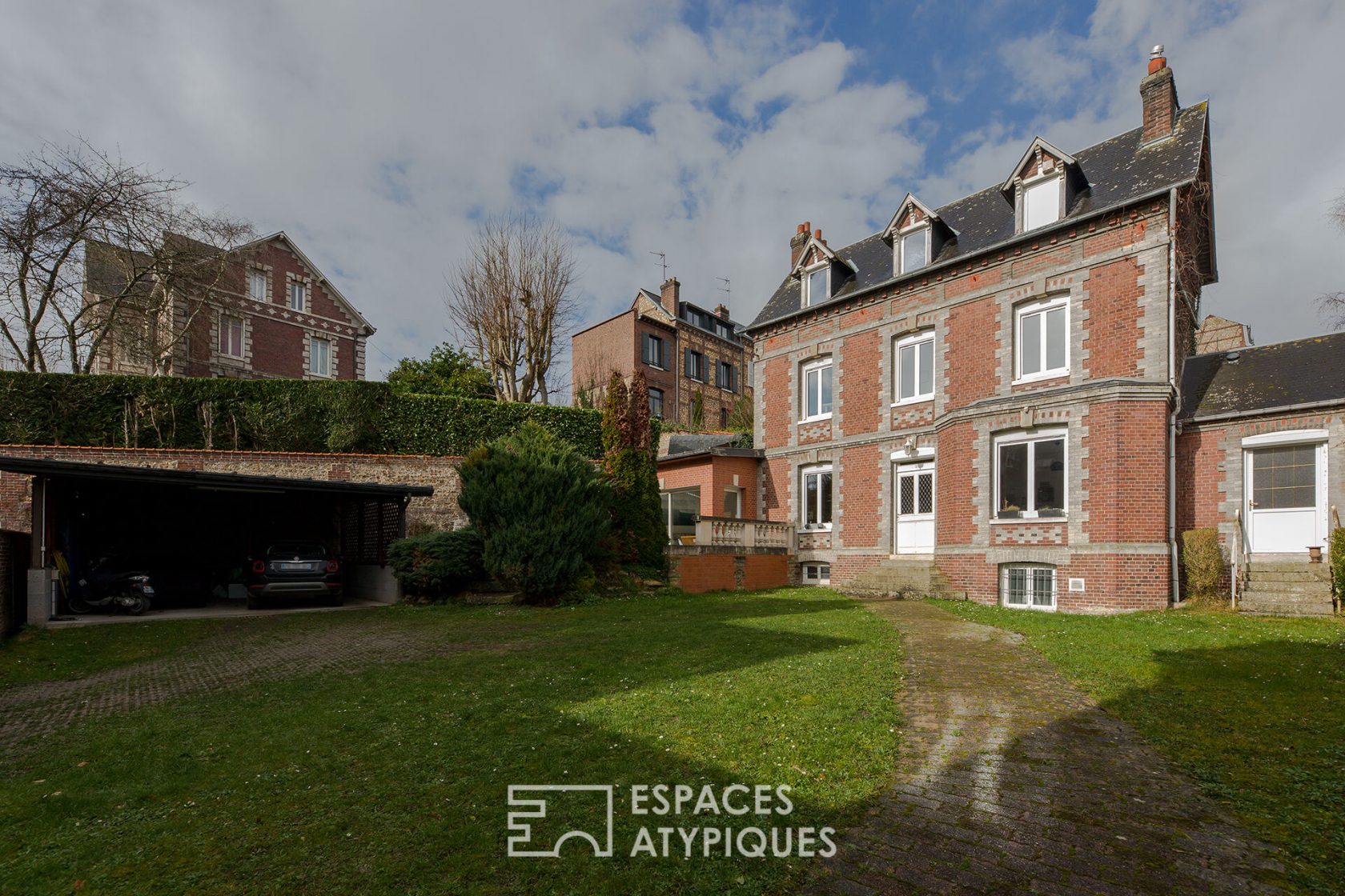 Maison bourgeoise avec extension proche gare