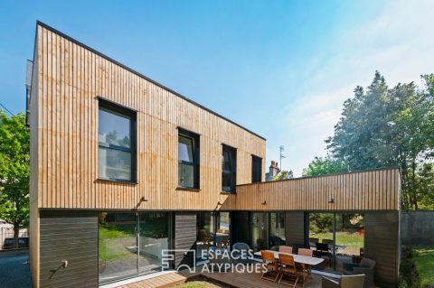 Maison de caractère sublimée par une extension bois