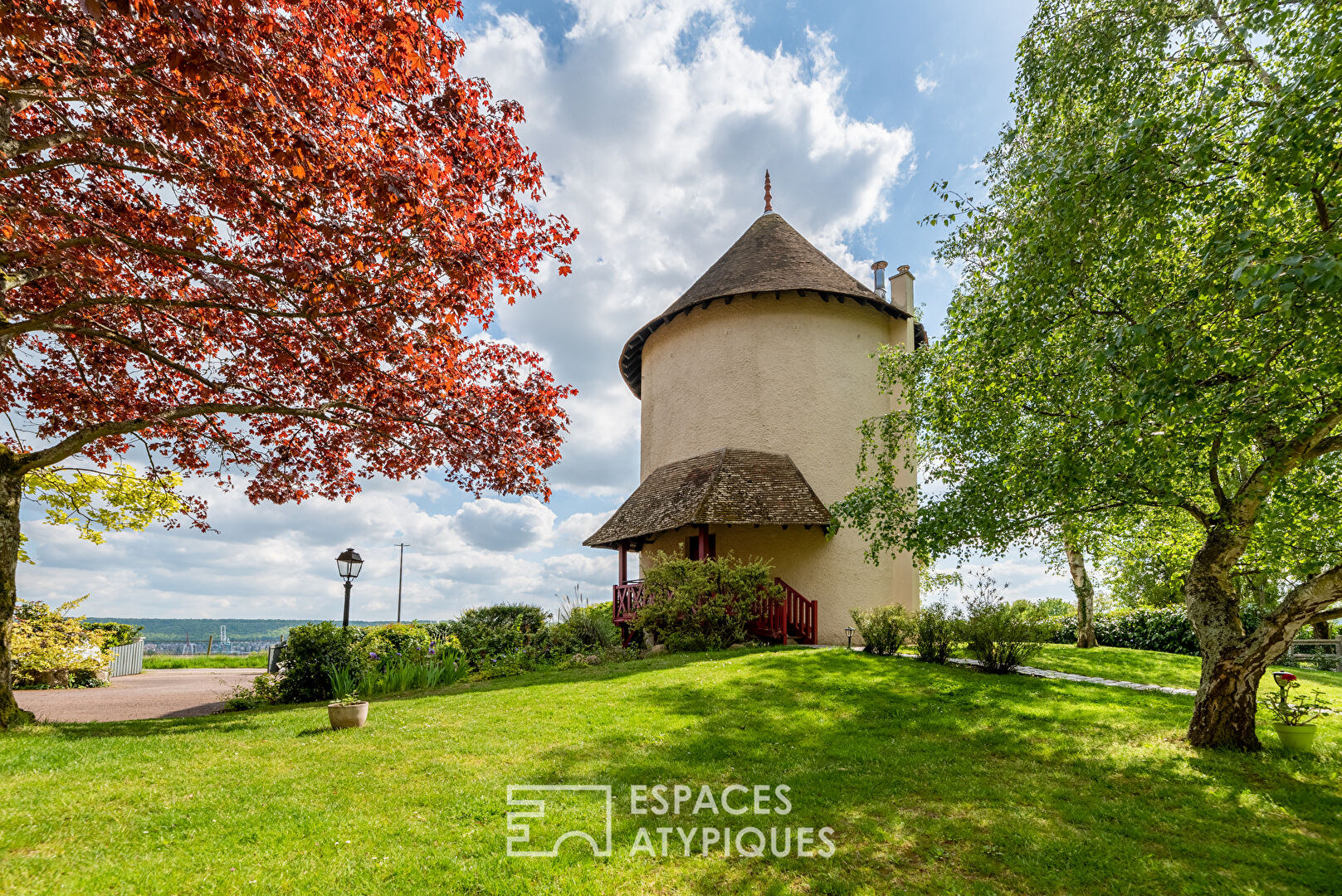 Ancien moulin réhabilité loué en meublé