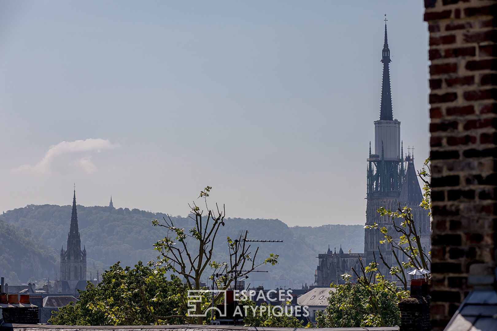 Renovated and furnished apartment Saint André district