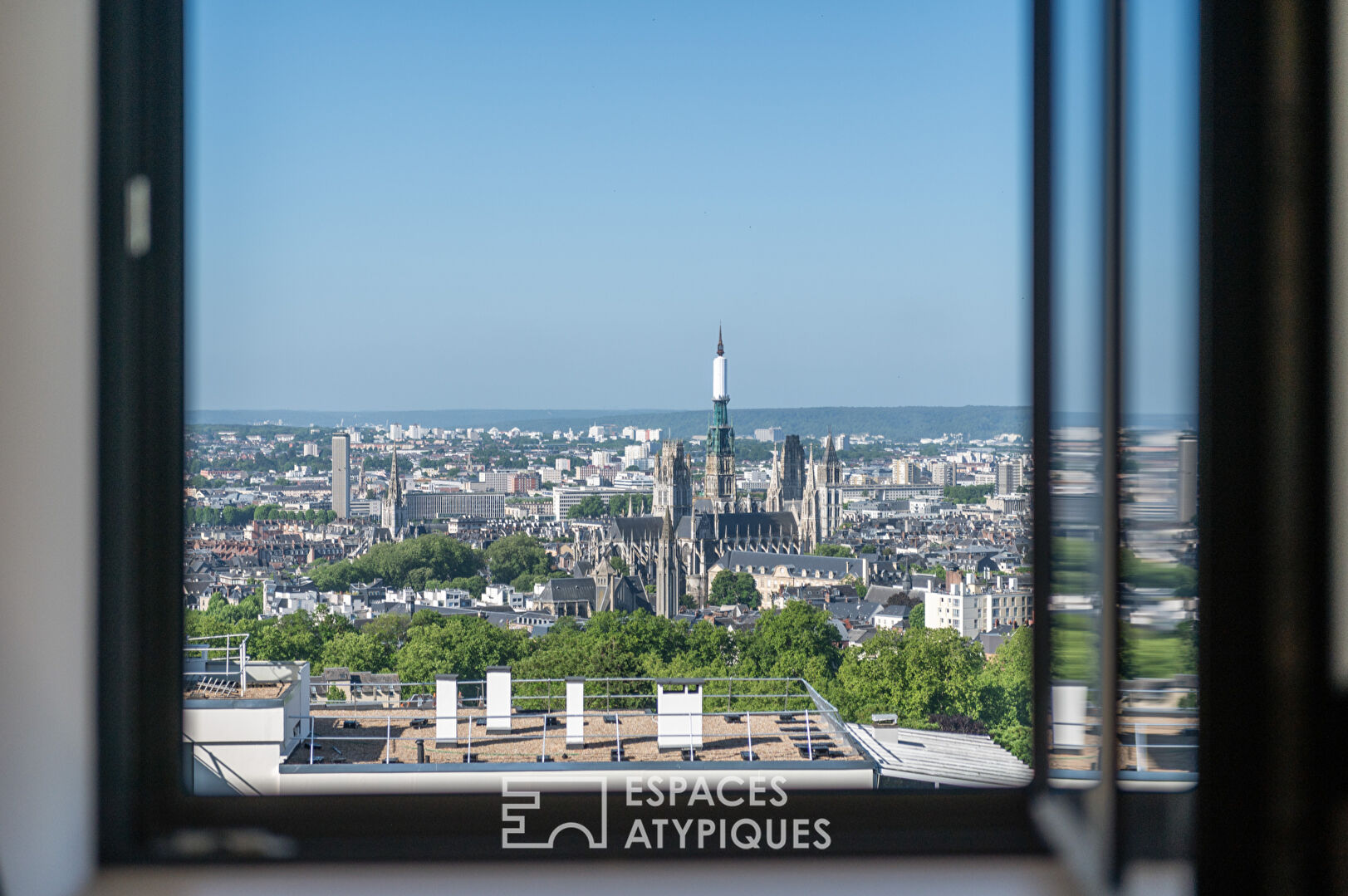 Maison rénovée avec vue sur Rouen et jardin