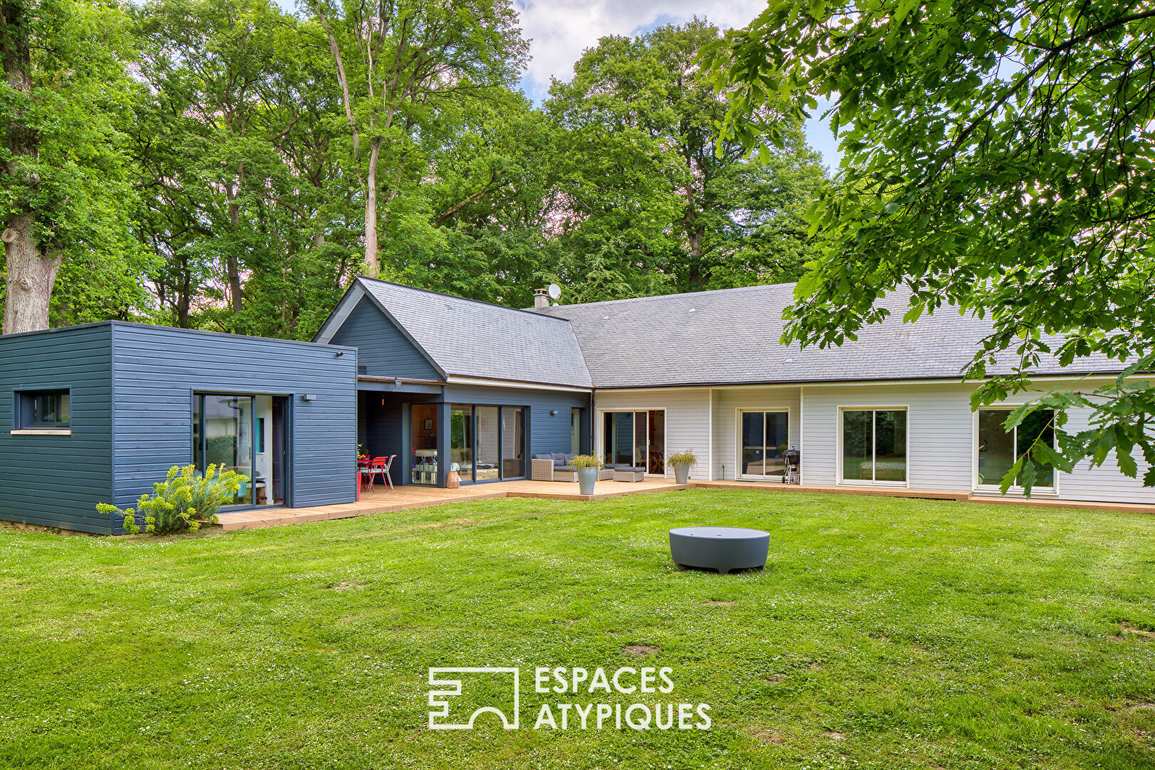Maison d’architecte en lisière de forêt à Forges-les-Eaux