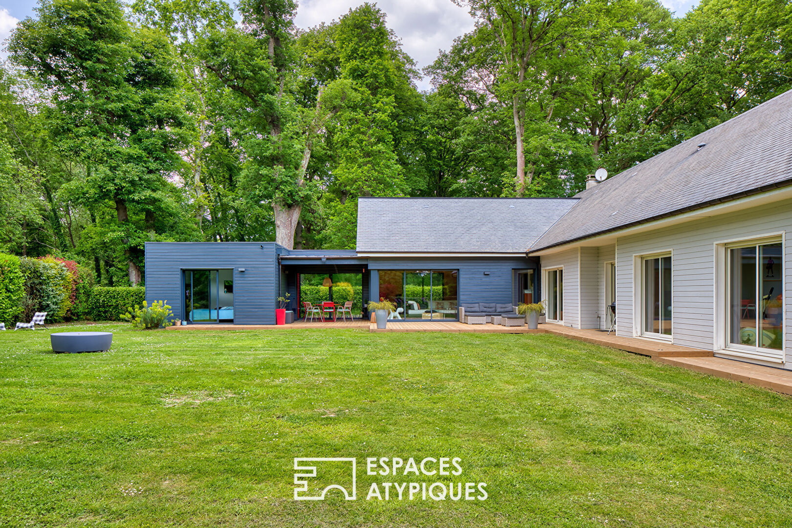 Maison d’architecte en lisière de forêt à Forges-les-Eaux