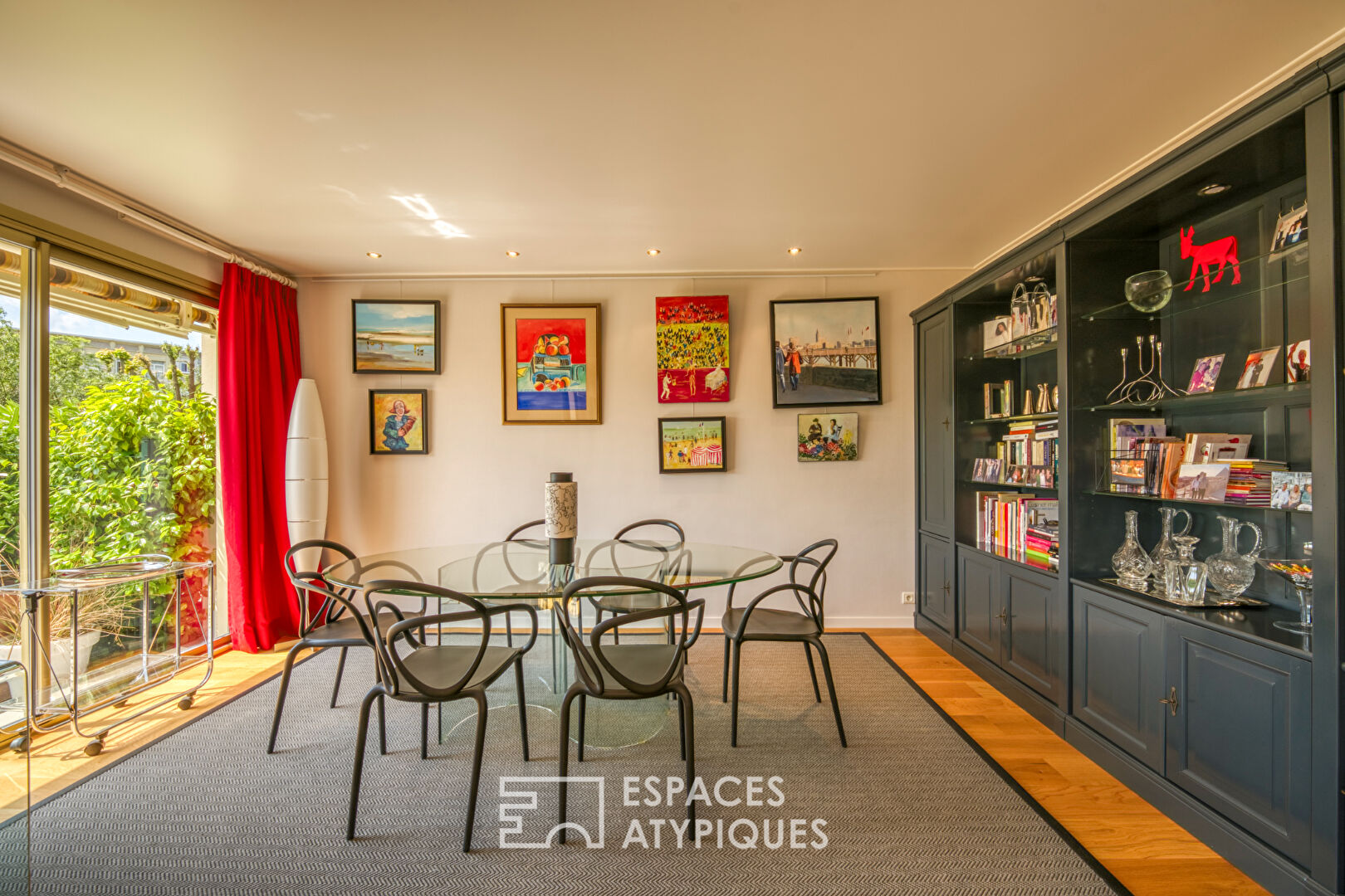 Comfortable garden-level apartment in the Felix Faure area