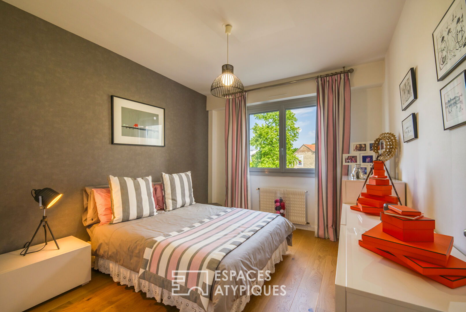 Comfortable garden-level apartment in the Felix Faure area