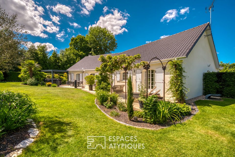 Belle maison contemporaine avec jardin et garage