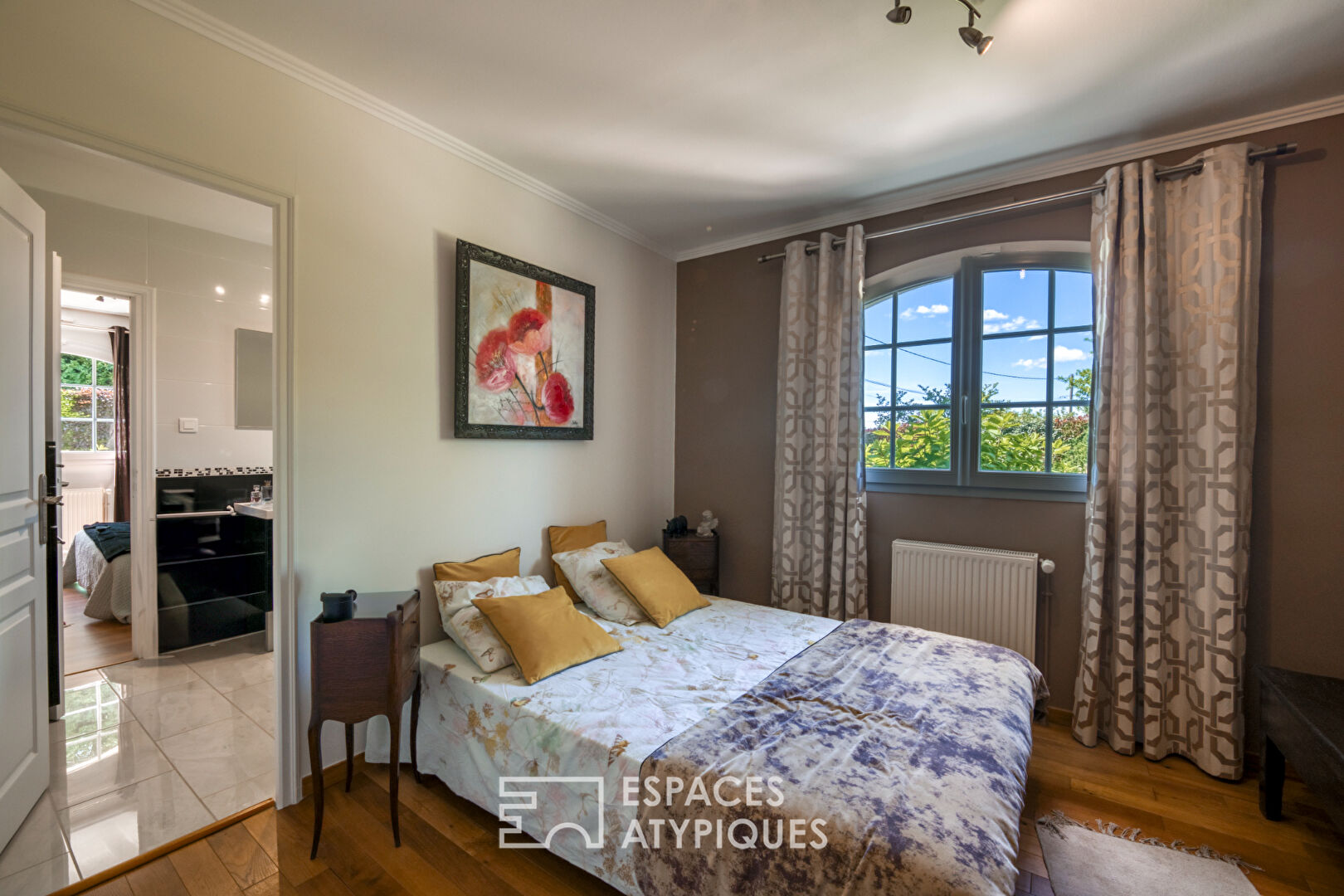 Belle maison contemporaine avec jardin et garage
