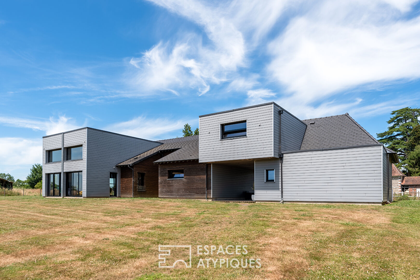Architect’s wooden frame house