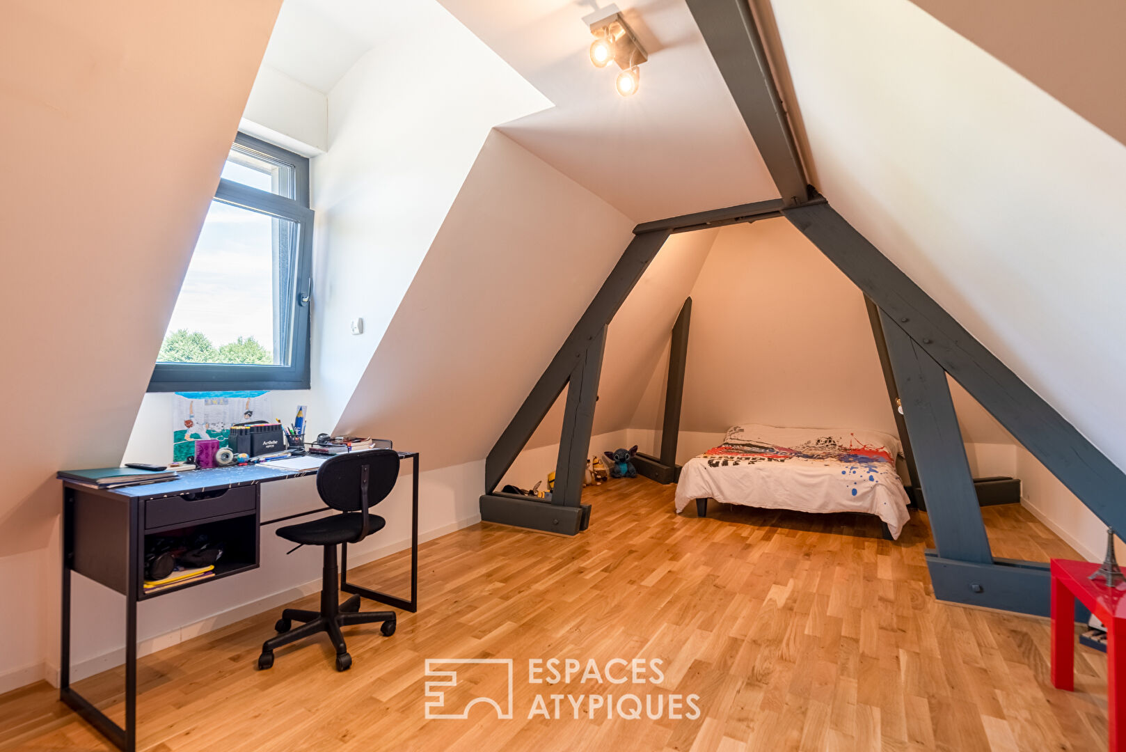 Architect’s wooden frame house