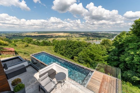 Maison d’architecte avec piscine et vue panoramique sur les boucles de Seine
