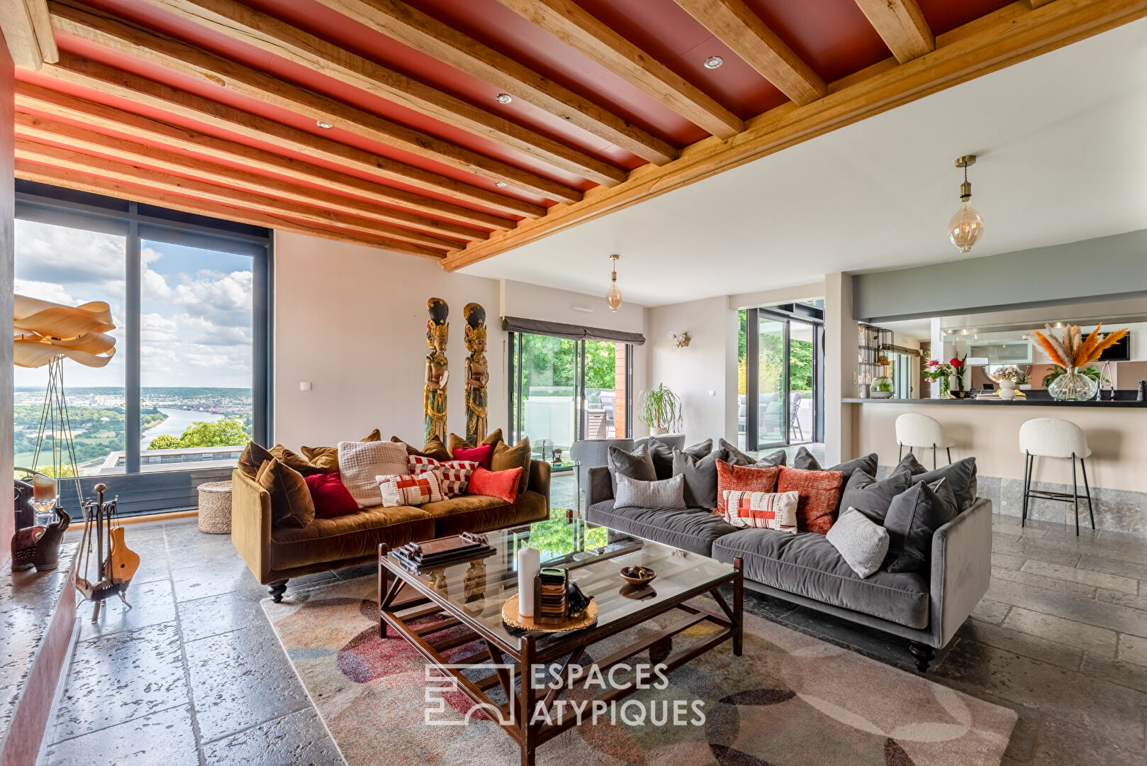 Maison d’architecte avec piscine et vue panoramique sur les boucles de Seine