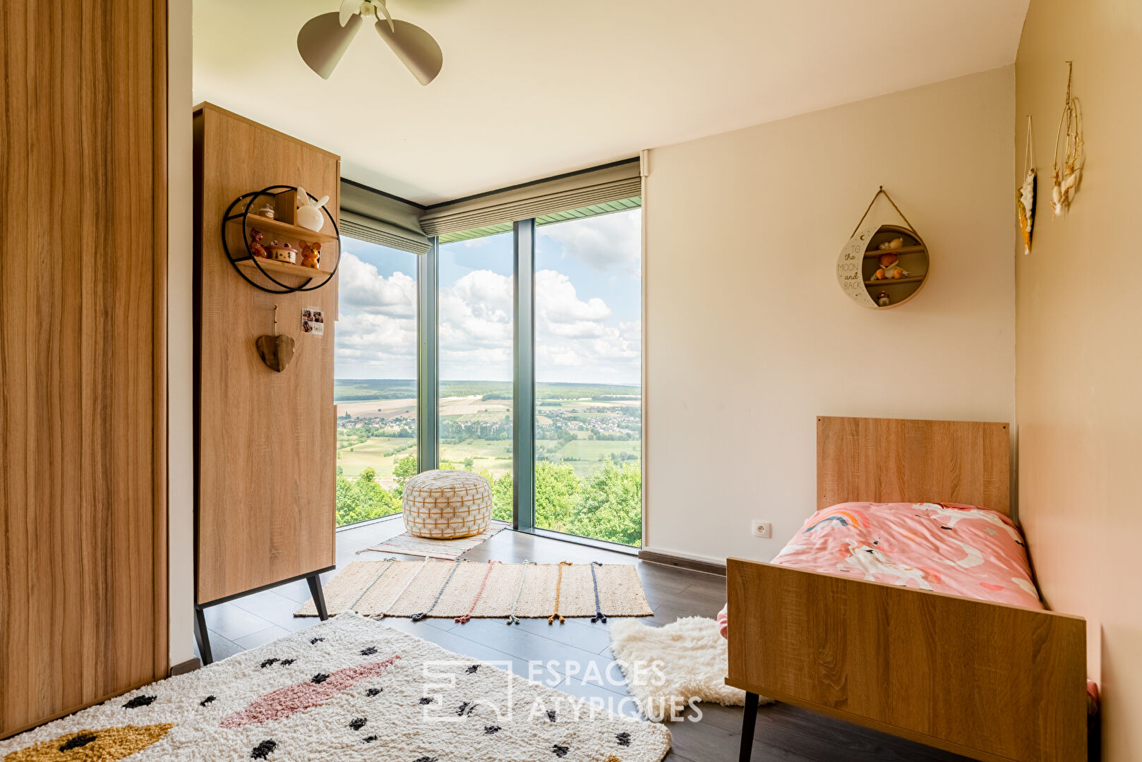 Maison d’architecte avec piscine et vue panoramique sur les boucles de Seine