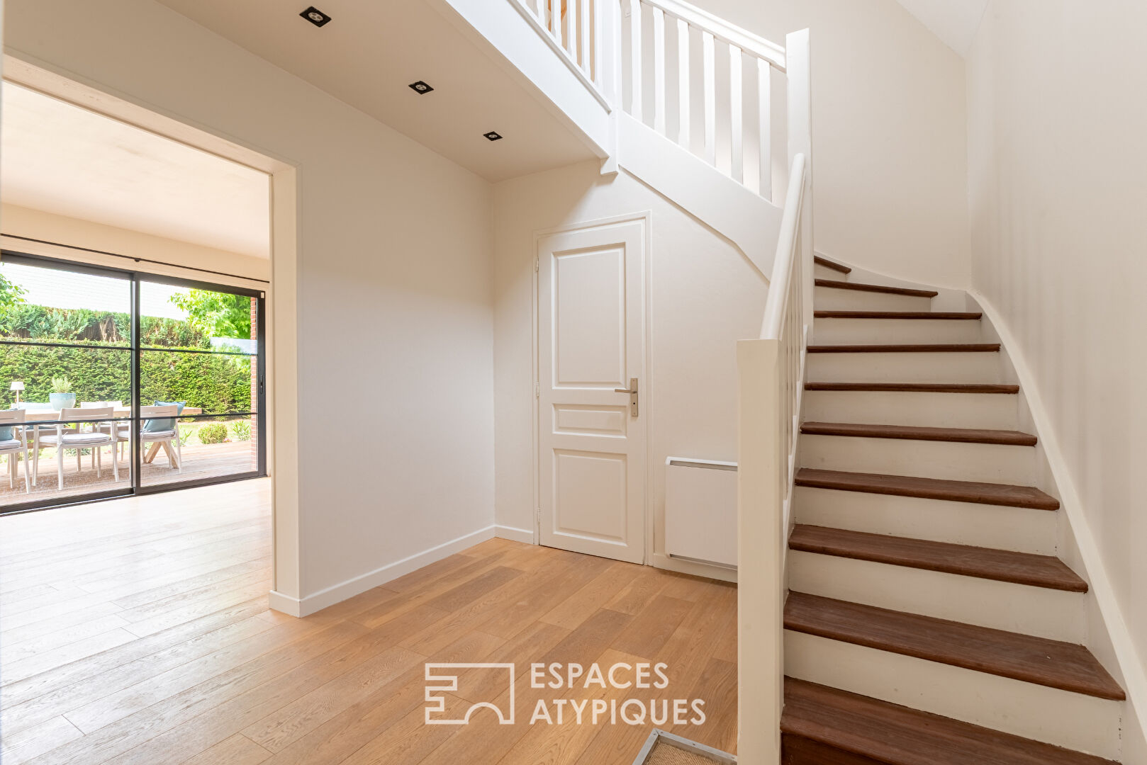 Maison rénovée dans secteur recherché