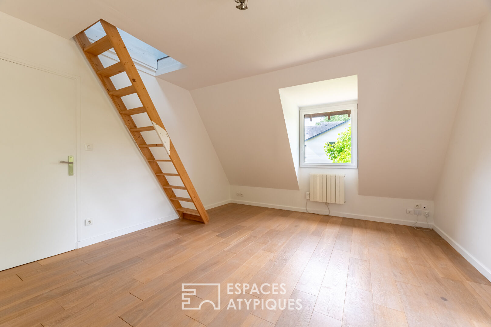 Maison rénovée dans secteur recherché