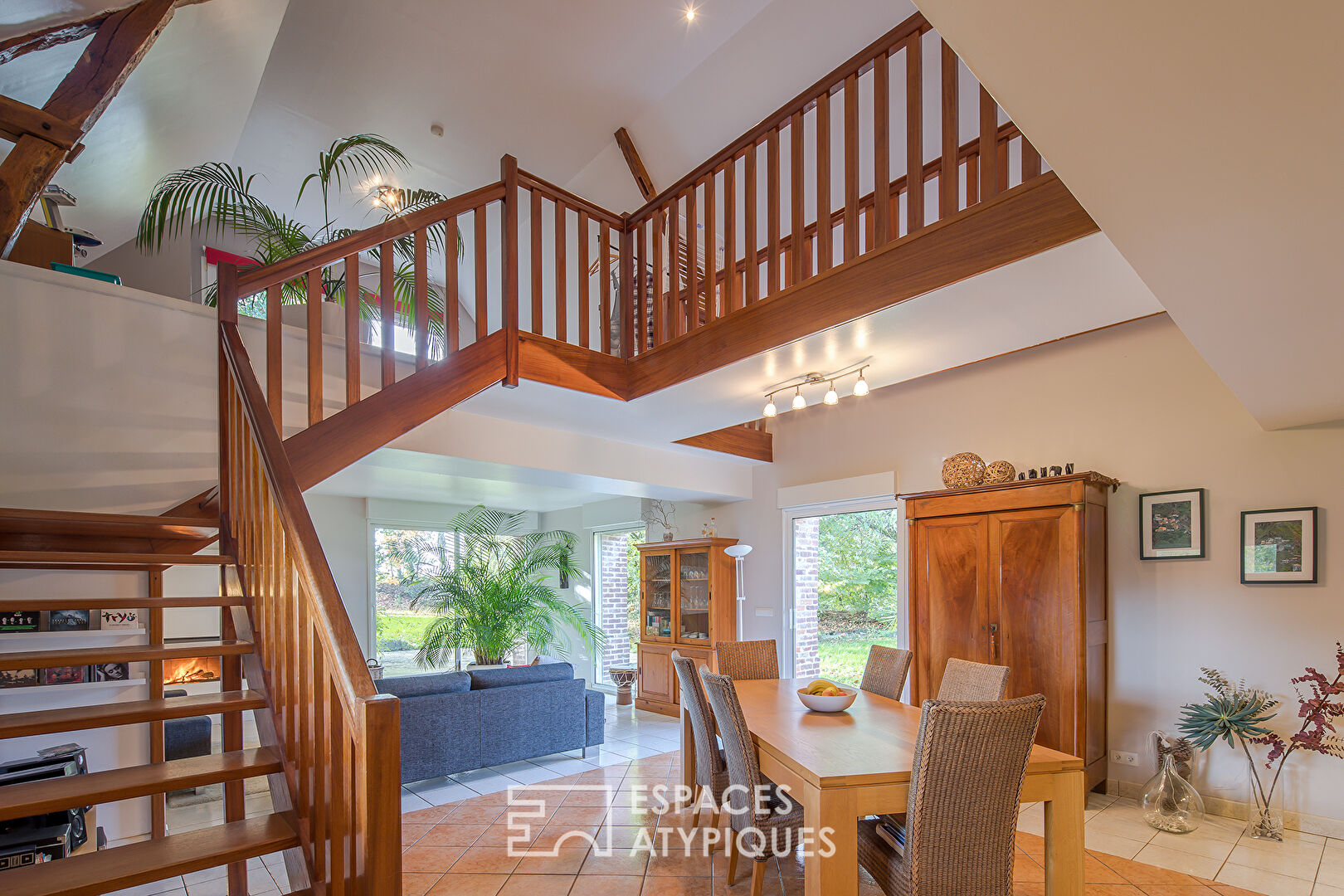 Former barn renovated from the end of the 19th century on one hectare of land