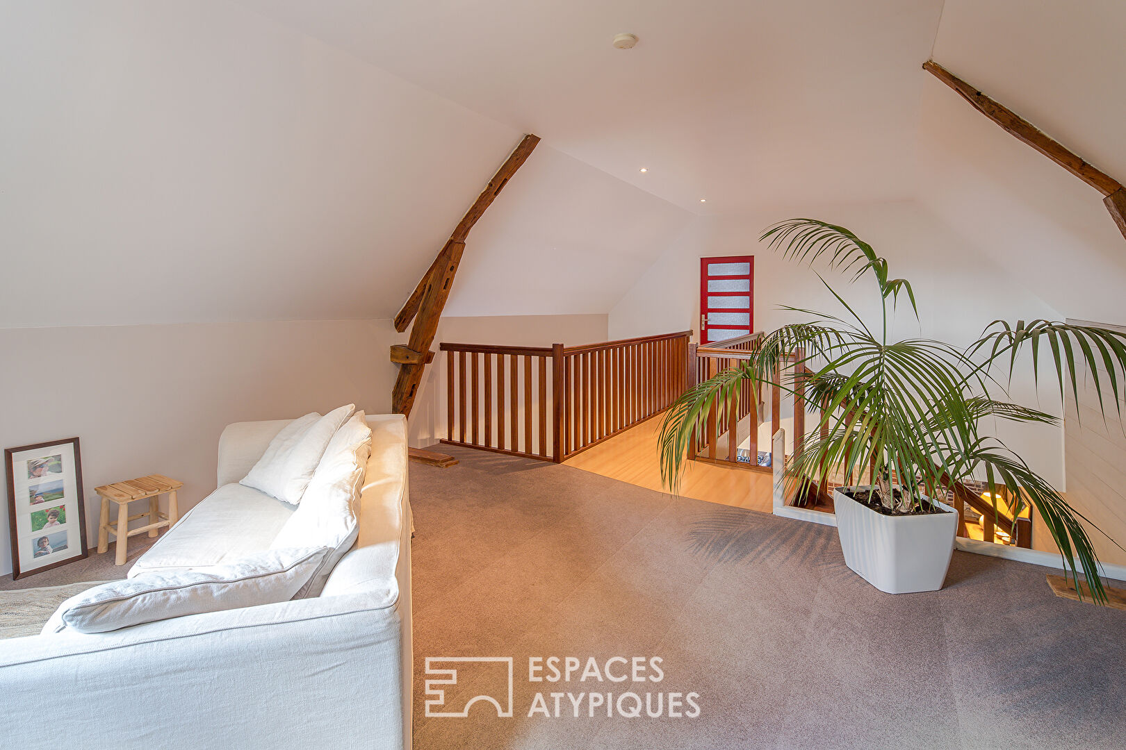 Former barn renovated from the end of the 19th century on one hectare of land