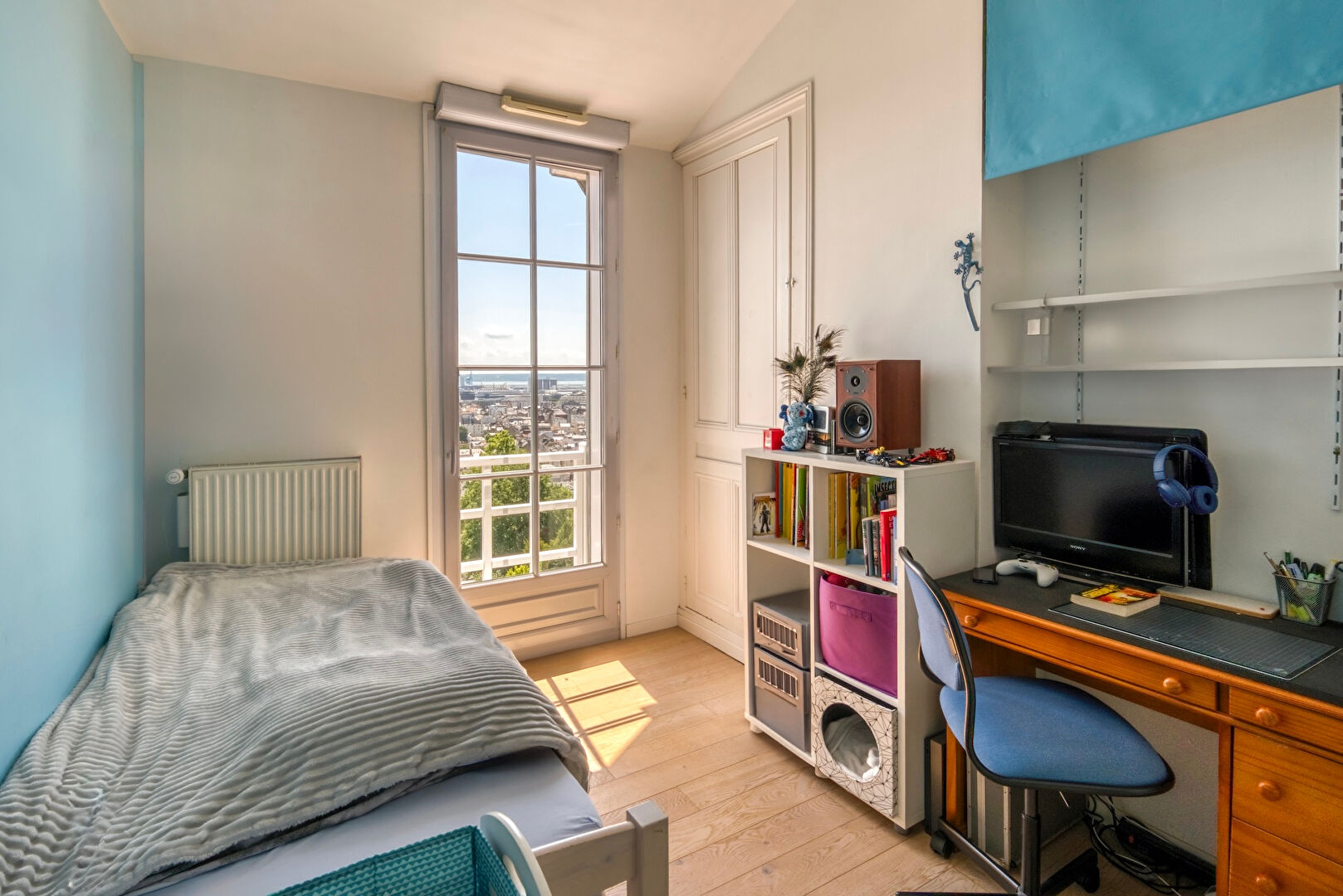 Charmante maison de ville avec garage, terrasses et vue panoramique