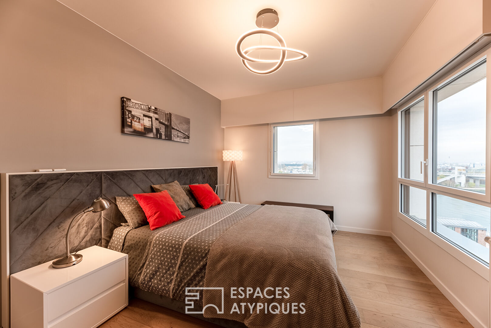 Appartement contemporain avec vue panoramique sur la Seine