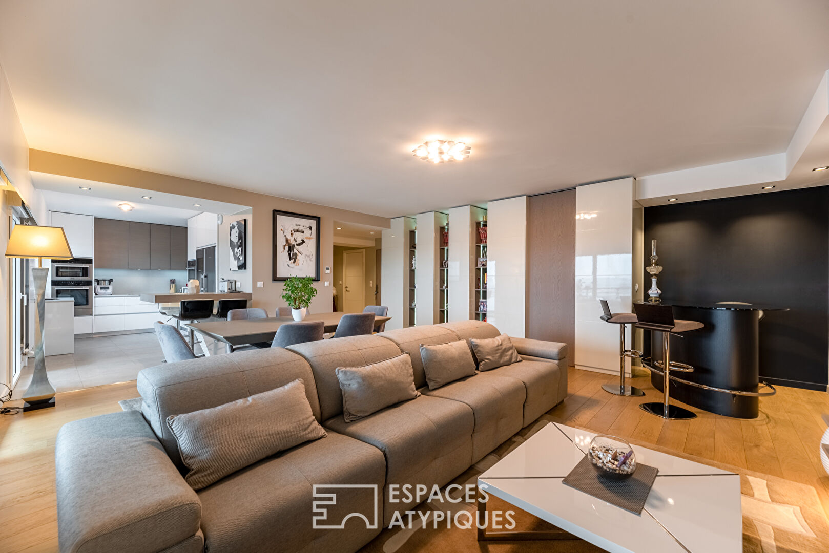 Appartement contemporain avec vue panoramique sur la Seine