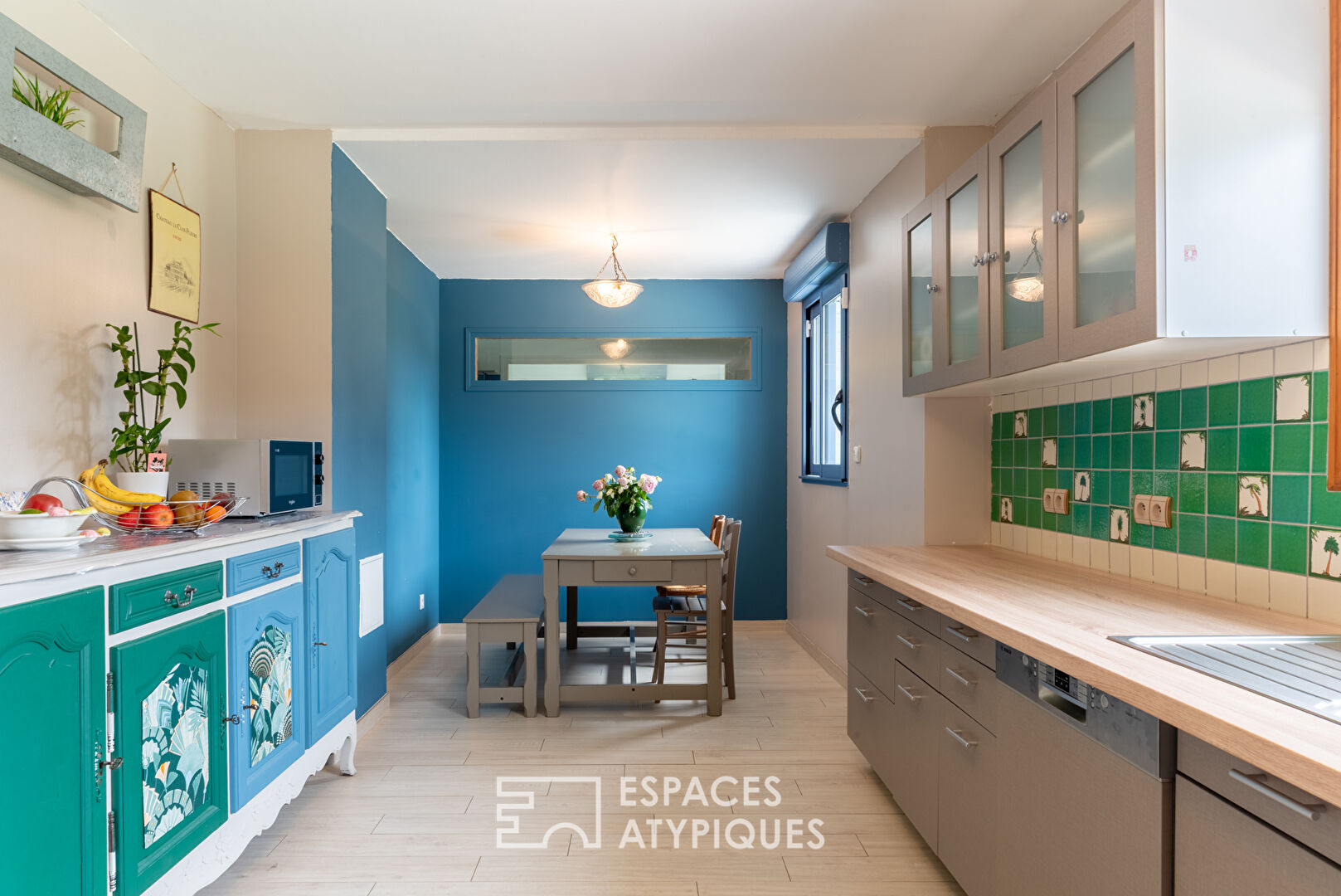 Maison québécoise en ossature bois avec piscine