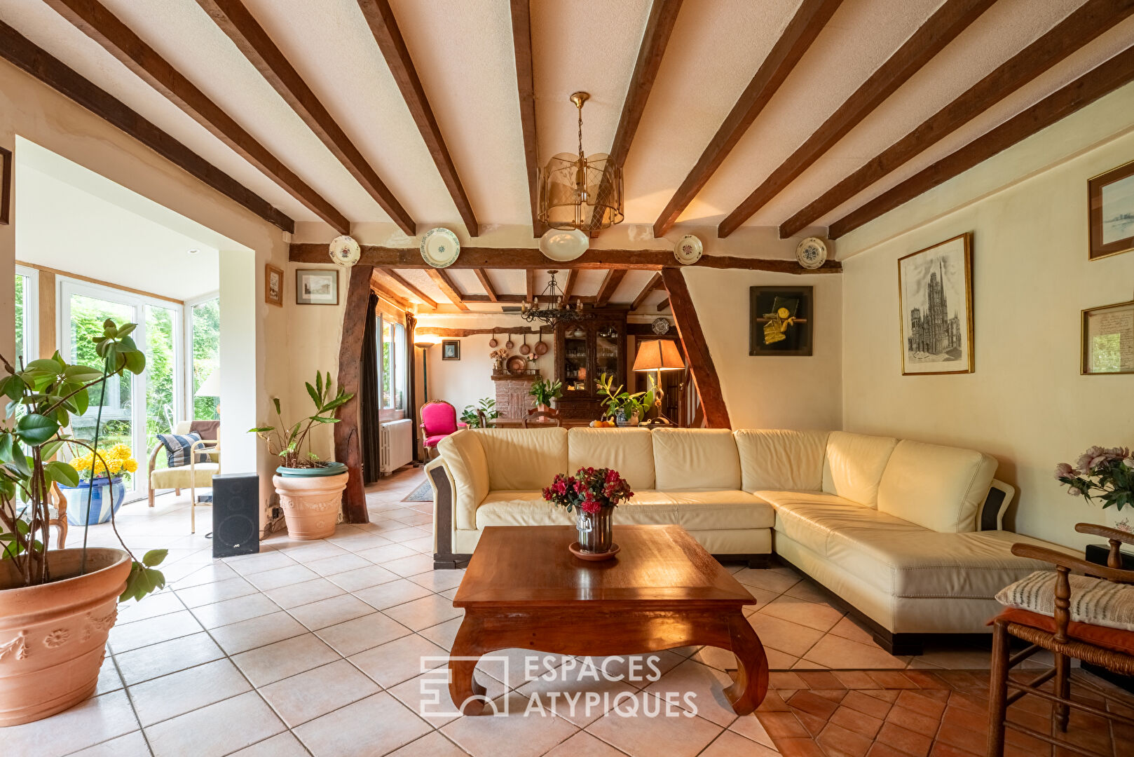 Maison familiale dans un environnement paisible
