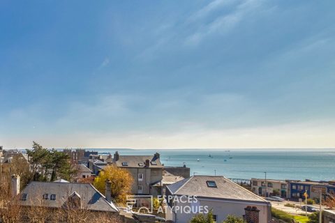 Duplex apartment with sea view in an old mansion