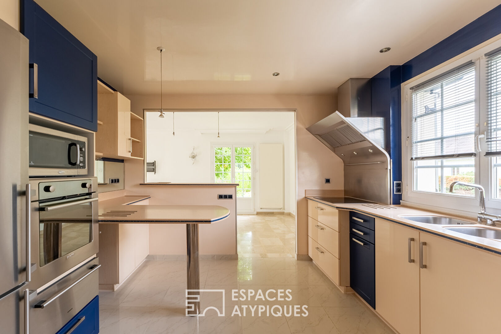 Spacious family home of 192 m² with swimming pool