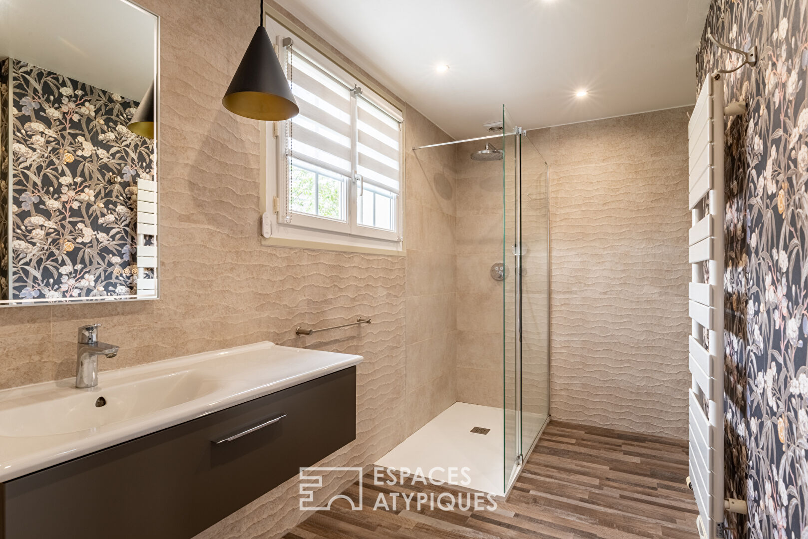 Spacious family home of 192 m² with swimming pool