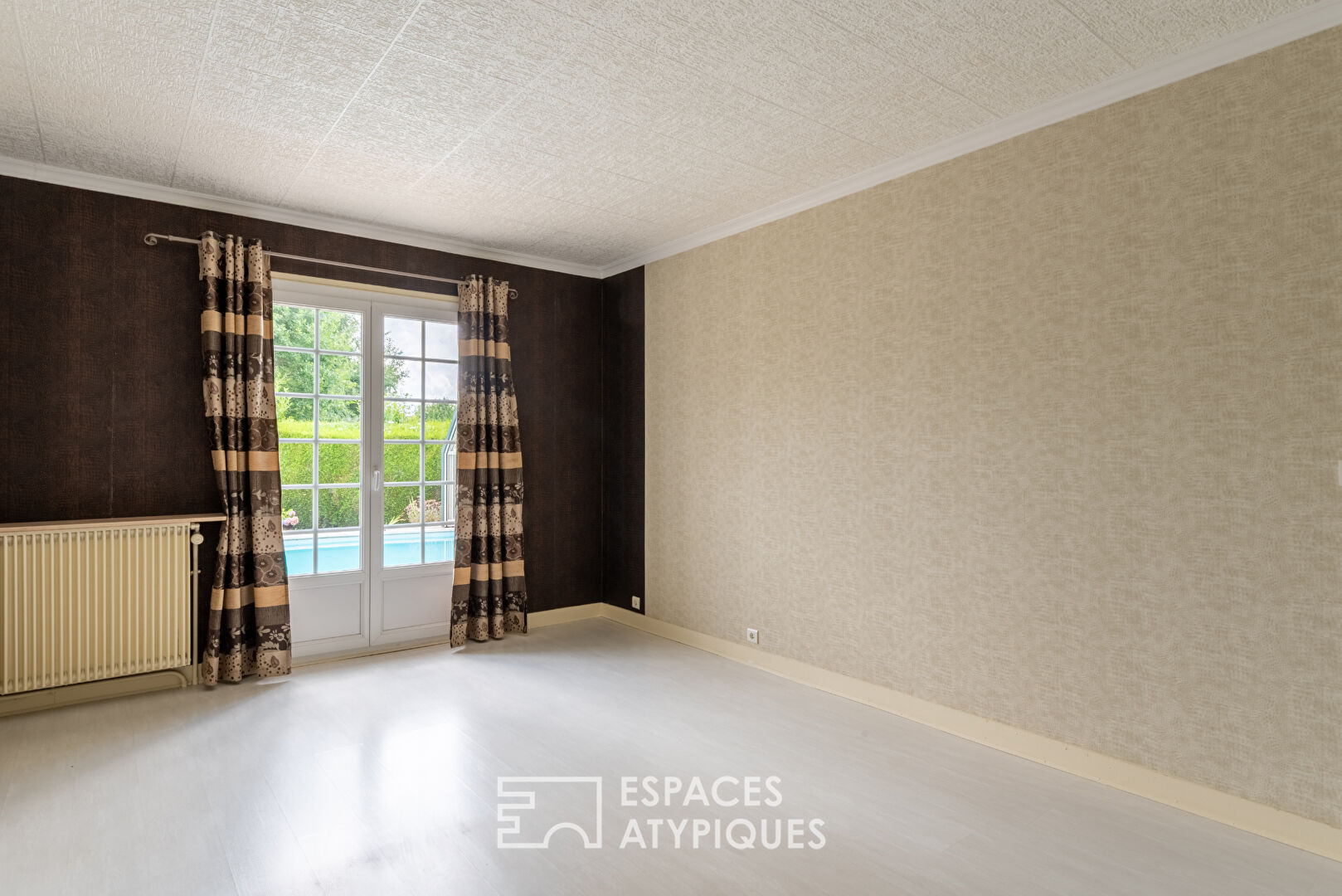 Spacious family home of 192 m² with swimming pool