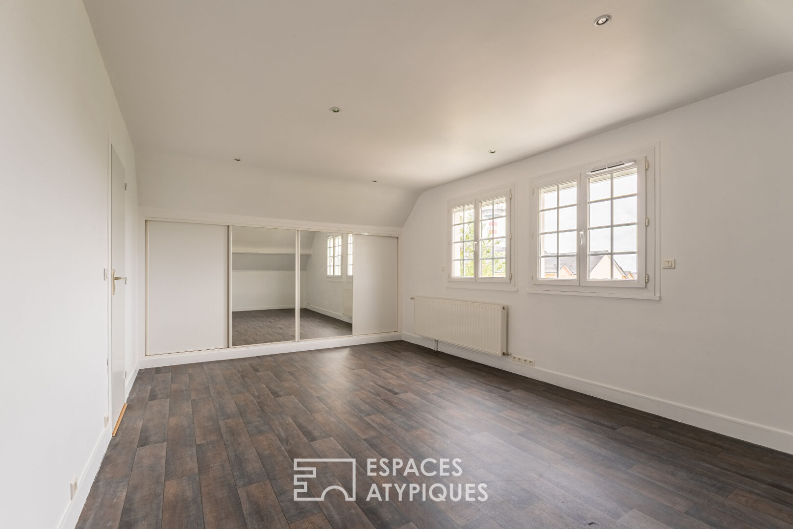Spacious family home of 192 m² with swimming pool