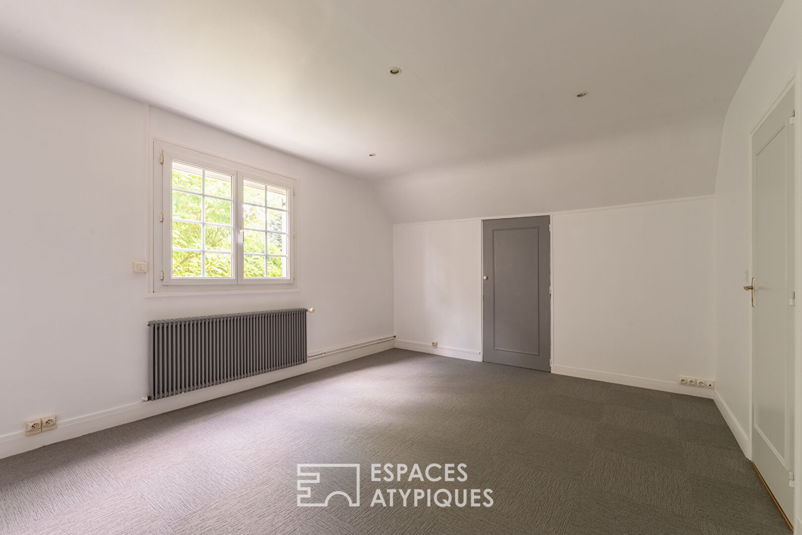 Spacious family home of 192 m² with swimming pool