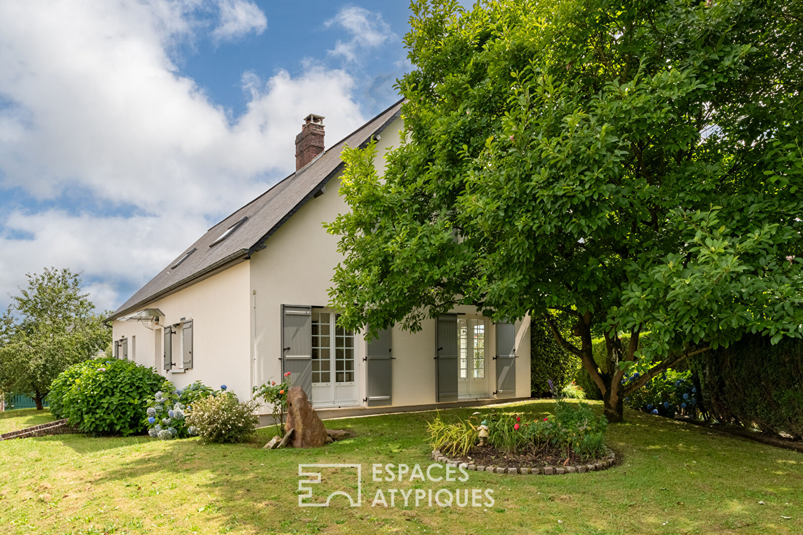 Spacious family home of 192 m² with swimming pool